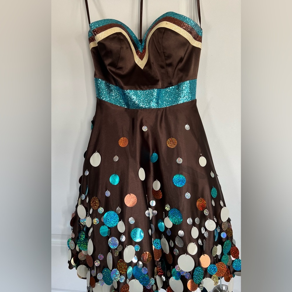 Terani short fun dress size 6